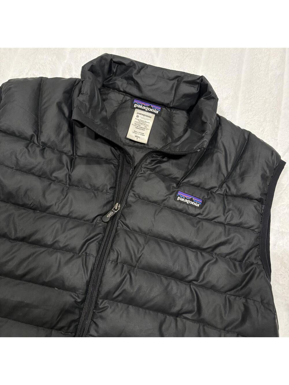 Patagonia Black Down Puffer Vest Men's S Polyester Zip Up Outdoor Insulated Warm